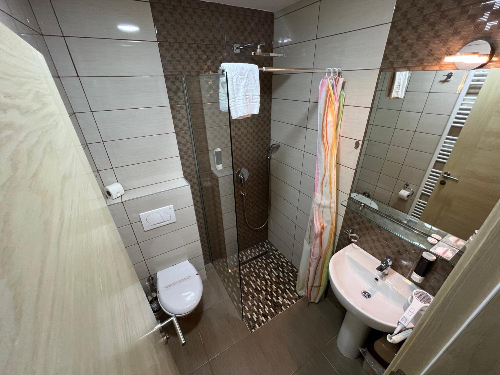 Hotel Nacional Free Parking Saraievo Quarto foto