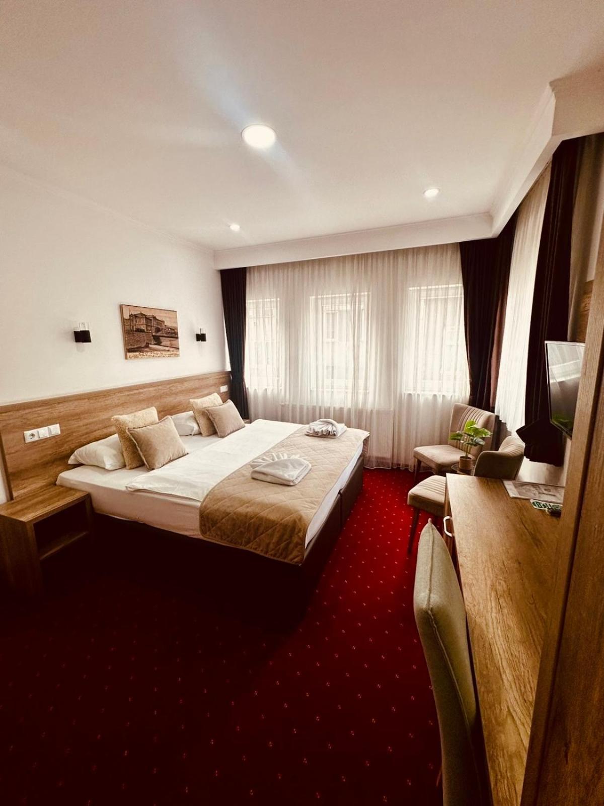Hotel Nacional Free Parking Saraievo Quarto foto